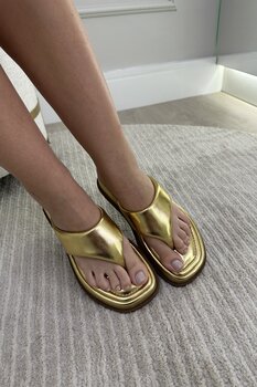 Flat Laura